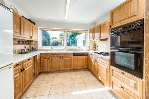 KITCHEN AND SITTING ROOM