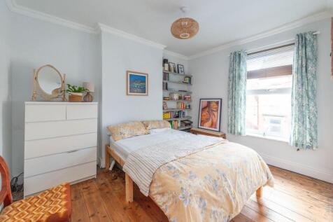 BEDROOMS &amp; BATHROOMS