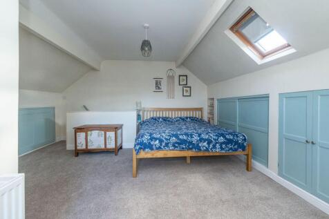 BEDROOMS &amp; BATHROOMS
