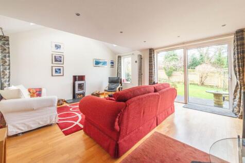 KITCHEN, LIVING ROOM AND DINER