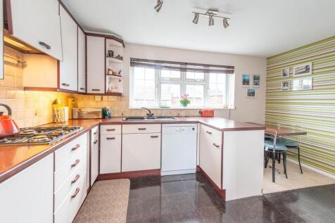 KITCHEN, LIVING ROOM AND DINER