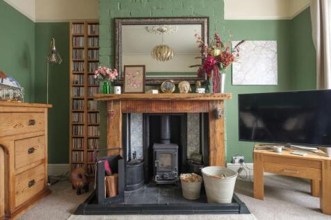 SITTING ROOM AND DINING KITCHEN