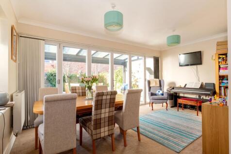 KITCHEN LIVING ROOM AND DINER