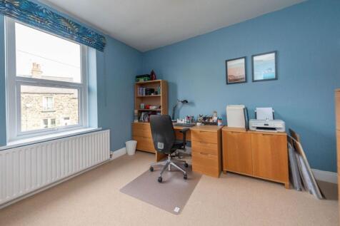 THREE DOUBLE BEDROOMS AND BATHROOM