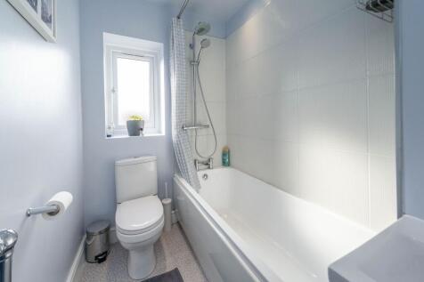 THREE DOUBLE BEDROOMS AND BATHROOM