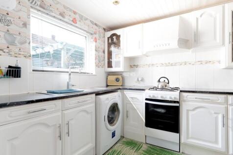 KITCHEN DINER AND LOUNGE