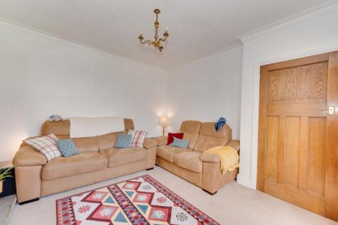 KITCHEN, DINER AND LIVING ROOM