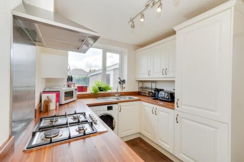 KITCHEN, DINER AND LIVING ROOM
