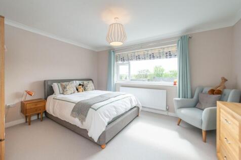 BEDROOMS AND BESPOKE BATHROOM