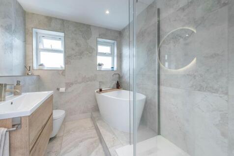 BEDROOMS AND BESPOKE BATHROOM