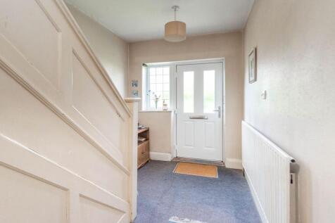 ENTRANCE HALLWAY AND LANDING
