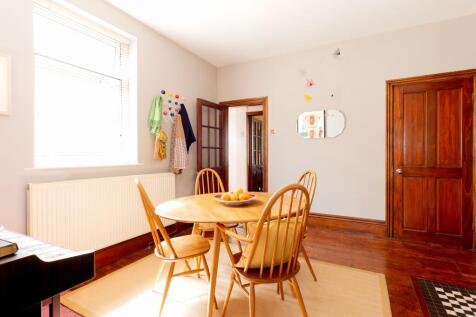 LIVING ROOM, DINER AND KITCHEN