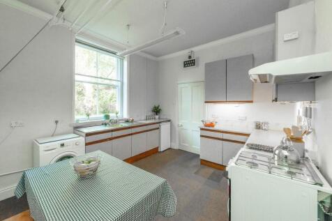 KITCHEN/DINER AND MORNING BREAKFAST ROOM