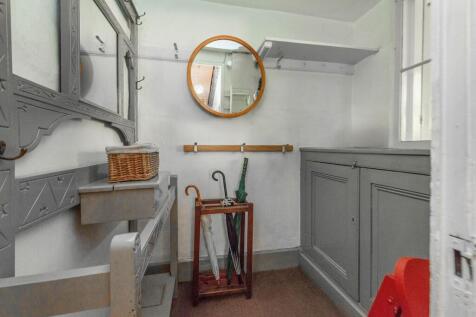 CLOAK ROOM