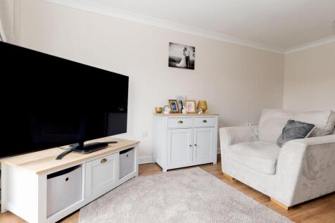 LIVING ROOM, KITCHEN AND DINER