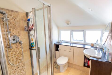 FOUR DOUBLE BEDROOMS PLUS OFFICE AND TWO BATHROOMS