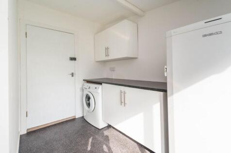 UTILITY ROOM AND WC