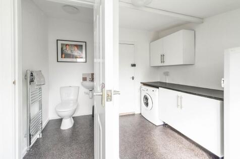 UTILITY ROOM AND WC