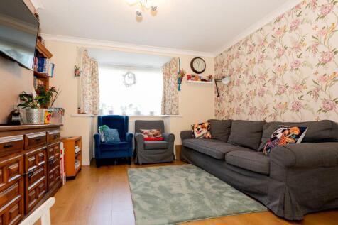 KITCHEN, DINER AND LIVING ROOM