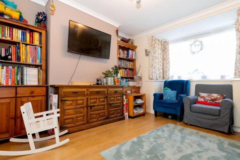 KITCHEN, DINER AND LIVING ROOM