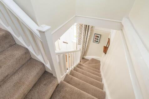 ENTRANCE HALLWAY AND LANDING
