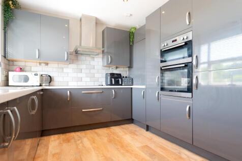 KITCHEN, DINER AND LIVING ROOM