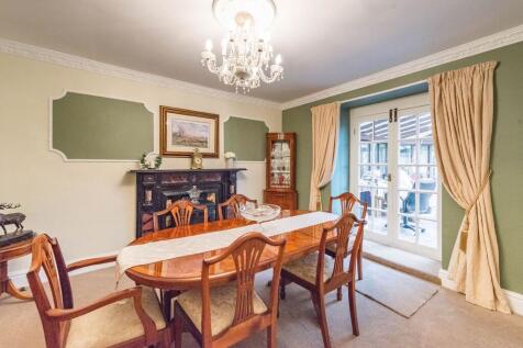 RECEPTION ROOMS AND KITCHEN