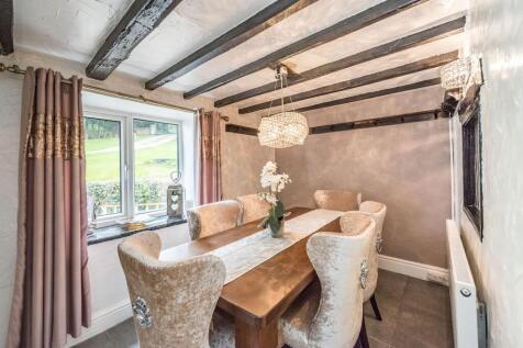 RECEPTION ROOMS AND KITCHEN