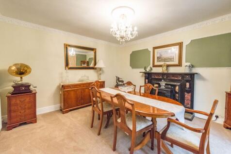 RECEPTION ROOMS AND KITCHEN