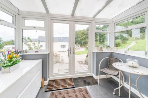 HALLWAY PORCH AND LANDING