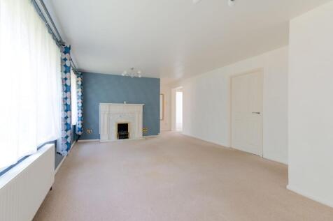KITCHEN AND LOUNGE