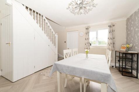 KITCHEN, LIVING ROOM AND DINER
