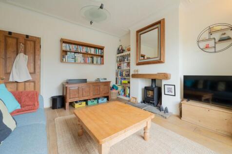 KITCHEN, DINER AND LOUNGE