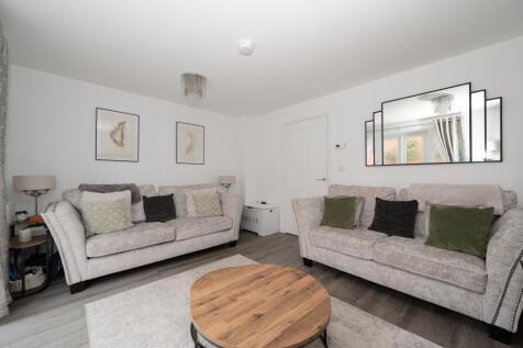 KITCHEN DINER AND LOUNGE