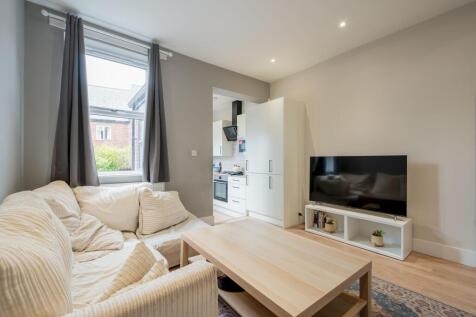 KITCHEN AND LOUNGE