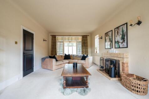 SITTING ROOM DINING ROOM FAMILY ROOM AND KITCHEN
