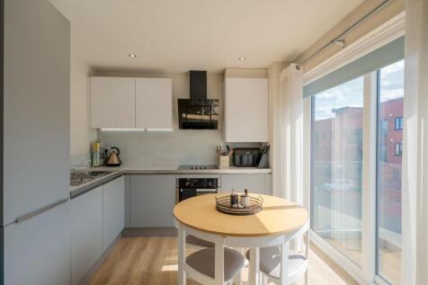 KITCHEN/DINER AND LOUNGE