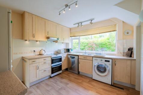KITCHEN DINER AND LOUNGE