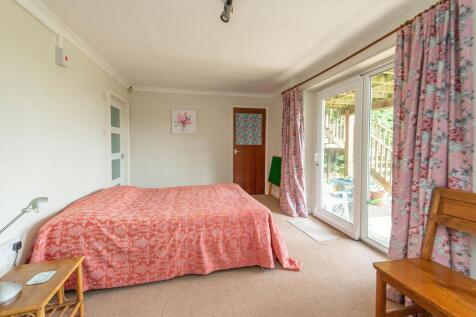 BEDROOMS ANS BATHROOMS