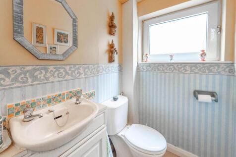 BEDROOMS ANS BATHROOMS