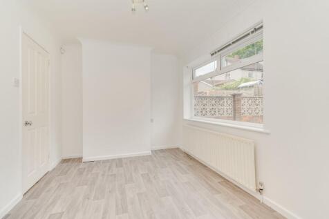 KITCHEN/DINER AND LIVING ROOM