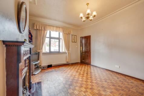 KITCHEN, DINER AND LIVING ROOM