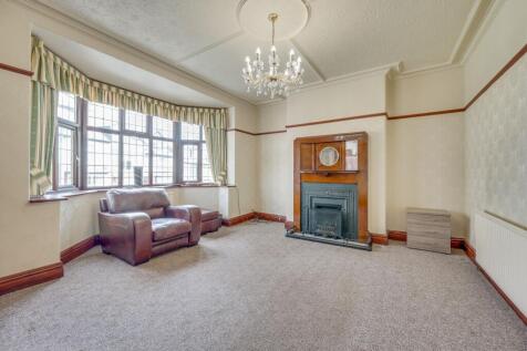 KITCHEN, DINER AND LIVING ROOM