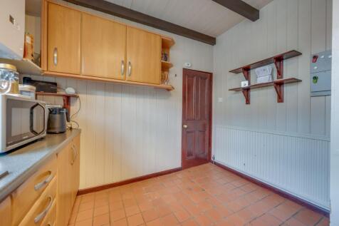 KITCHEN, DINER AND LIVING ROOM