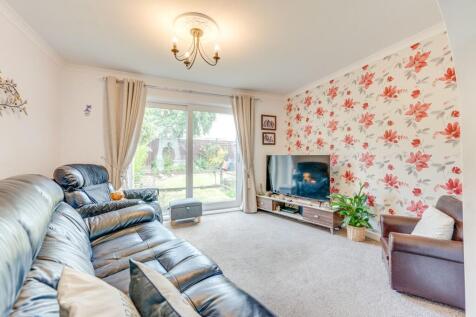 KITCHEN, DINER AND LIVING ROOM