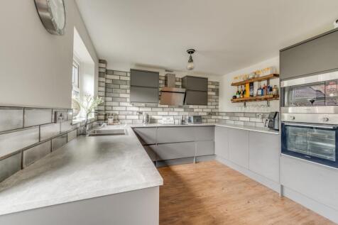 SITTING ROOM FITTED DINING KITCHEN AND WC
