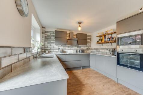 SITTING ROOM FITTED DINING KITCHEN AND WC