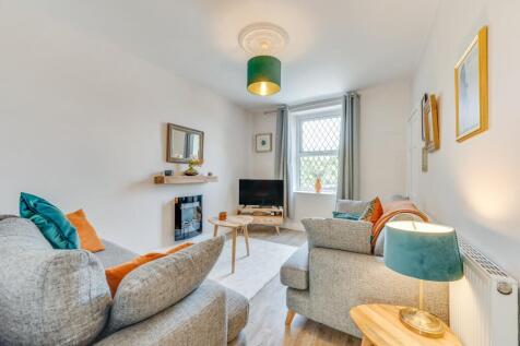 LIVING ROOM, KITCHEN AND DINER