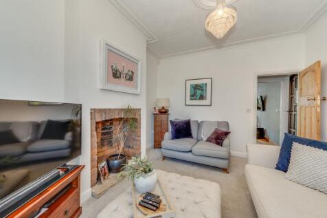 KITCHEN DINER AND LIVING ROOM
