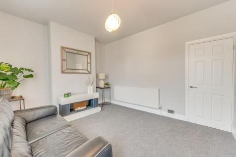 KITCHEN/DINER AND LIVING ROOM